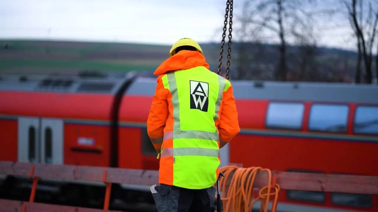 Vorschaubild: Ein Tag mit... Polieren im Hochbau (Teil 2).